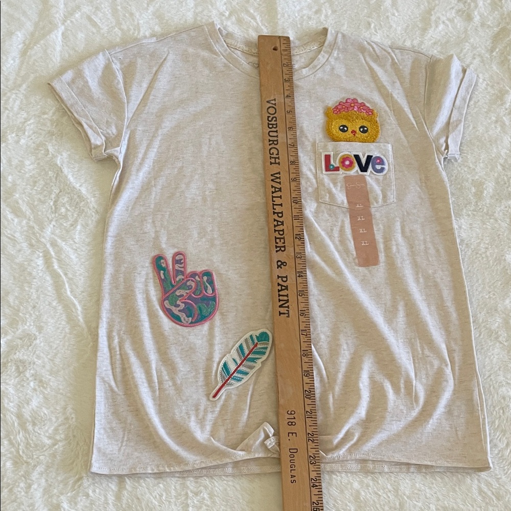 Jessica Simpson Beige Graphic Tee with Colorful Patches Tween SZ XL - Picture 7 of 7